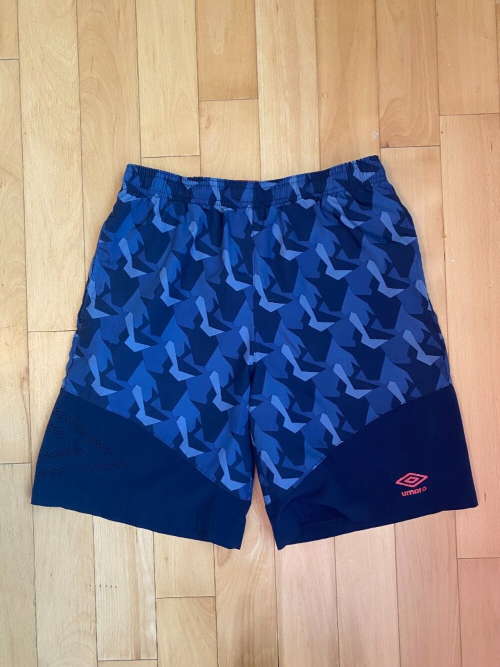 Umbro Kids Blue Geometric Athletic Shorts Youth XL 16/18 Soccer Activewear